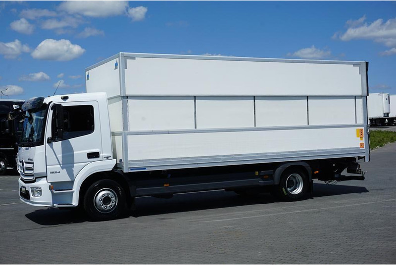 Mercedes-Benz ATEGO / 1524 / ACC / EURO 6 / IZOTERMA + WINDA / 16 PALET - Рефрижератор вантажівка: фото 3 Mercedes-Benz ATEGO / 1524 / ACC / EURO 6 / IZOTERMA + WINDA / 16 PALET - Рефрижератор вантажівка: фото 3