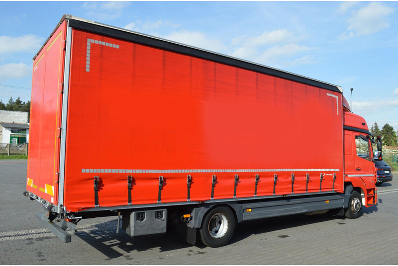 Mercedes-Benz ATEGO 824 EURO 6 1.HAND CURTAINE TILT - Тентована вантажівка: фото 4 Mercedes-Benz ATEGO 824 EURO 6 1.HAND CURTAINE TILT - Тентована вантажівка: фото 4