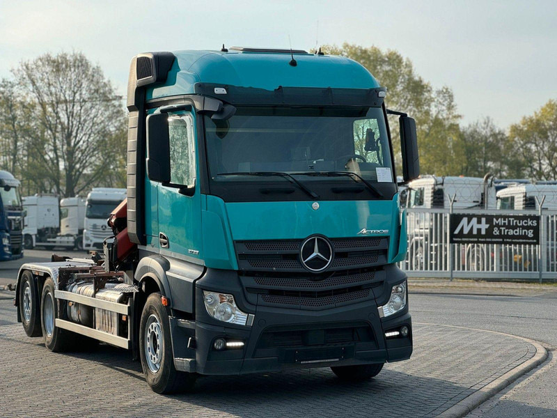 Mercedes-Benz Actros 2540 6x2 Abrollkipper Kran PK 11001 - Бортова вантажівка/ Платформа, Вантажівка з маніпулятором: фото 1 Mercedes-Benz Actros 2540 6x2 Abrollkipper Kran PK 11001 - Бортова вантажівка/ Платформа, Вантажівка з маніпулятором: фото 1