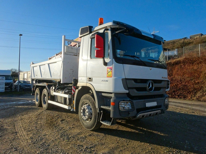 Mercedes-Benz Actros 3336 6x4 Three sided Tipper + Crane FASSI F155A.0.22 - Самоскид вантажівка, Вантажівка з маніпулятором: фото 2 Mercedes-Benz Actros 3336 6x4 Three sided Tipper + Crane FASSI F155A.0.22 - Самоскид вантажівка, Вантажівка з маніпулятором: фото 2