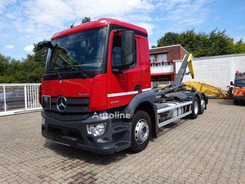 Mercedes-Benz Antos 2532 - Hook lift truck - Гаковий мультиліфт вантажівка: фото 3 Mercedes-Benz Antos 2532 - Hook lift truck - Гаковий мультиліфт вантажівка: фото 3