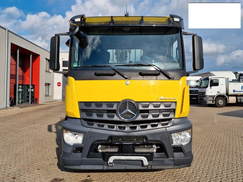 Mercedes-Benz Arocs 1830 - Бортова вантажівка/ Платформа, Вантажівка з маніпулятором: фото 2 Mercedes-Benz Arocs 1830 - Бортова вантажівка/ Платформа, Вантажівка з маніпулятором: фото 2