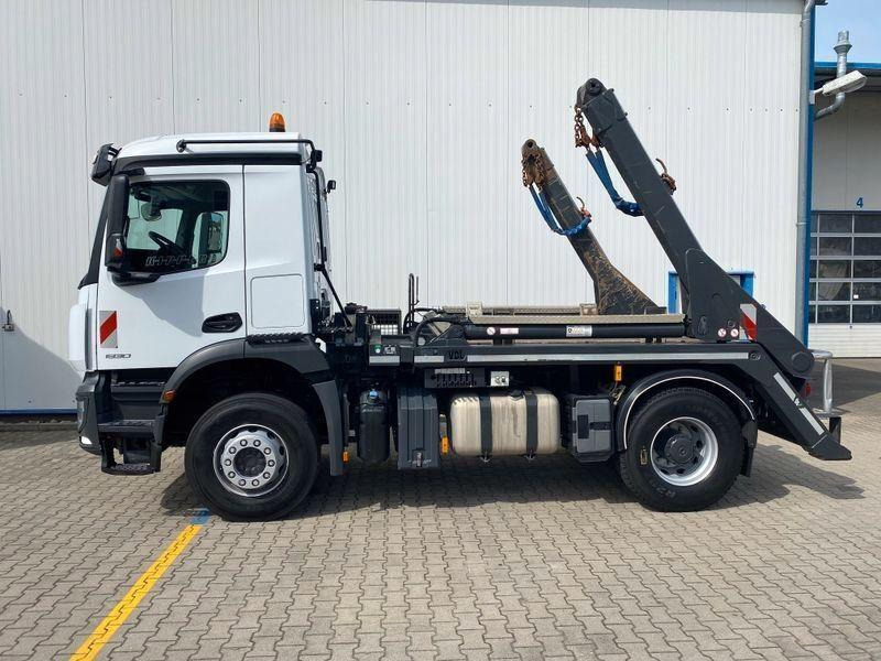 Mercedes-Benz Arocs 1830K - Скіповий навантажувач вантажівка: фото 1 Mercedes-Benz Arocs 1830K - Скіповий навантажувач вантажівка: фото 1