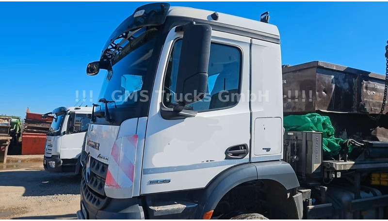Mercedes-Benz Arocs 1835 - Meiller Absetzkipper - Скіповий навантажувач вантажівка: фото 3 Mercedes-Benz Arocs 1835 - Meiller Absetzkipper - Скіповий навантажувач вантажівка: фото 3