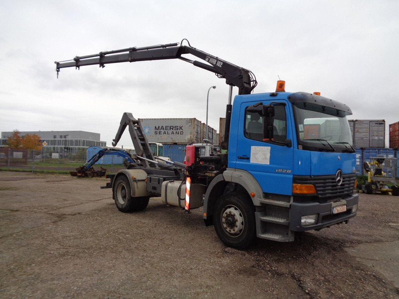 Mercedes-Benz Atego 1828 Hook lift truck + Crane Hiab 102 - Гаковий мультиліфт вантажівка, Вантажівка з маніпулятором: фото 3 Mercedes-Benz Atego 1828 Hook lift truck + Crane Hiab 102 - Гаковий мультиліфт вантажівка, Вантажівка з маніпулятором: фото 3