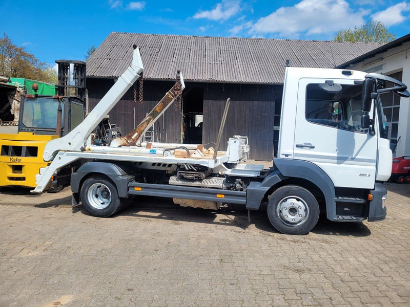 Mercedes-Benz Atego 818 Skip loader - Скіповий навантажувач вантажівка: фото 4 Mercedes-Benz Atego 818 Skip loader - Скіповий навантажувач вантажівка: фото 4