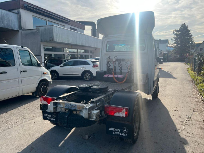 Mercedes-Benz SPRINTER 519 - Малотоннажний сідельний тягач: фото 3 Mercedes-Benz SPRINTER 519 - Малотоннажний сідельний тягач: фото 3