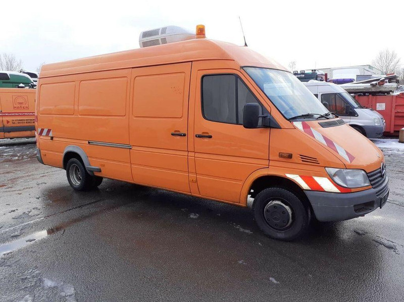 Mercedes-Benz Sprinter 413 - Асенізатори: фото 3 Mercedes-Benz Sprinter 413 - Асенізатори: фото 3