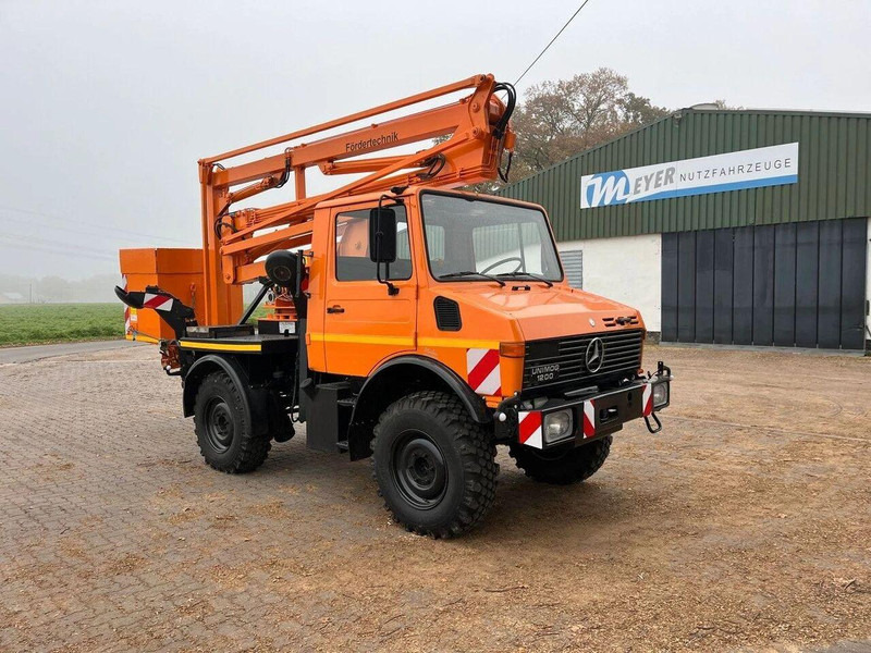 Mercedes-Benz Unimog 1200 4x4 - Lifting basket - Автовишка, Вантажівка з маніпулятором: фото 2 Mercedes-Benz Unimog 1200 4x4 - Lifting basket - Автовишка, Вантажівка з маніпулятором: фото 2