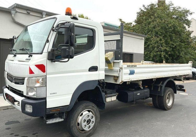 Mitsubishi Fuso 4x4 3 way tipper - Самоскид вантажівка: фото 1 Mitsubishi Fuso 4x4 3 way tipper - Самоскид вантажівка: фото 1