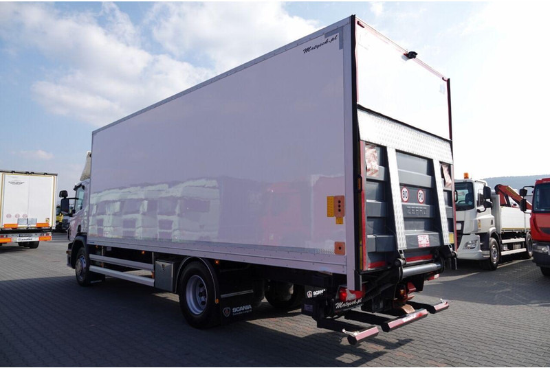 Scania P 450 / 4x2 / IZOTERMA / NIISKI PRZEBIEG 96 tys. km / WINDA ZA - Рефрижератор вантажівка: фото 5 Scania P 450 / 4x2 / IZOTERMA / NIISKI PRZEBIEG 96 tys. km / WINDA ZA - Рефрижератор вантажівка: фото 5