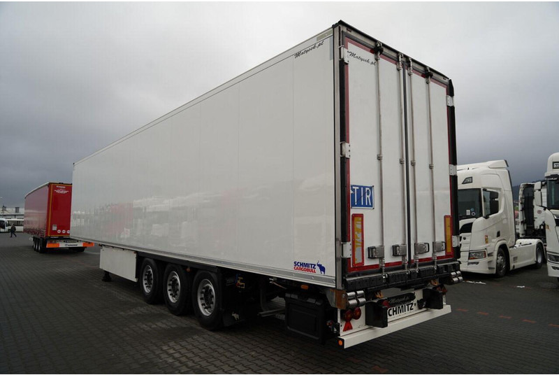 Schmitz Cargobull CHŁODNIA / THERMO KING / HAKÓWKA / OŚ PODNOSZONA / KOSZ NA PALE - Рефрижератор напівпричіп: фото 3 Schmitz Cargobull CHŁODNIA / THERMO KING / HAKÓWKA / OŚ PODNOSZONA / KOSZ NA PALE - Рефрижератор напівпричіп: фото 3