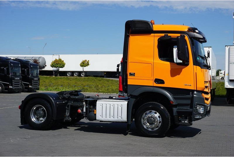 Mercedes-Benz AROCS / 1848 / E 6 / ACC / 4 X 4 / HAD / HYDRAULIKA / RETARDER - Тягач: фото 4 Mercedes-Benz AROCS / 1848 / E 6 / ACC / 4 X 4 / HAD / HYDRAULIKA / RETARDER - Тягач: фото 4