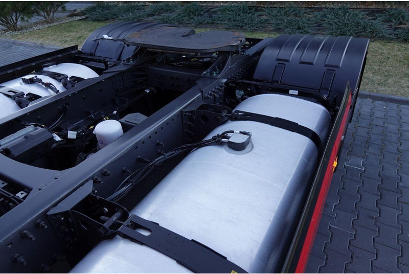 Тягач Volvo FH 500 / I-SAVE / XXL / I-PARK COOL NOWY MODEL / OPONY 100 % /: фото 15 Тягач Volvo FH 500 / I-SAVE / XXL / I-PARK COOL NOWY MODEL / OPONY 100 % /: фото 15