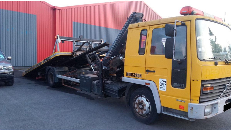 Volvo FL611 Car transporter + crane Hiab 071 - Автовоз вантажівка: фото 2 Volvo FL611 Car transporter + crane Hiab 071 - Автовоз вантажівка: фото 2