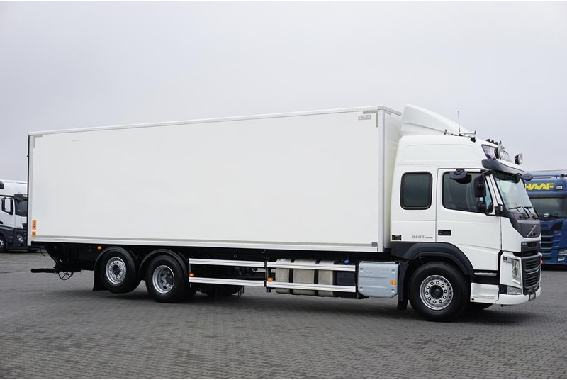 Volvo FM / 460 / E 6 / IZOTERMA + WINDA / 22 PALETY / DŁ 9,1 M / ŁAD. - Рефрижератор вантажівка: фото 4 Volvo FM / 460 / E 6 / IZOTERMA + WINDA / 22 PALETY / DŁ 9,1 M / ŁAD. - Рефрижератор вантажівка: фото 4