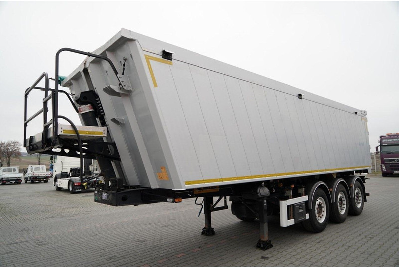 Wielton WYWROTKA / 41 M3 / ALUMINIOWA / 2x OŚ PODNOSZONA / OSIE SAF / A - Самоскид напівпричіп: фото 2 Wielton WYWROTKA / 41 M3 / ALUMINIOWA / 2x OŚ PODNOSZONA / OSIE SAF / A - Самоскид напівпричіп: фото 2