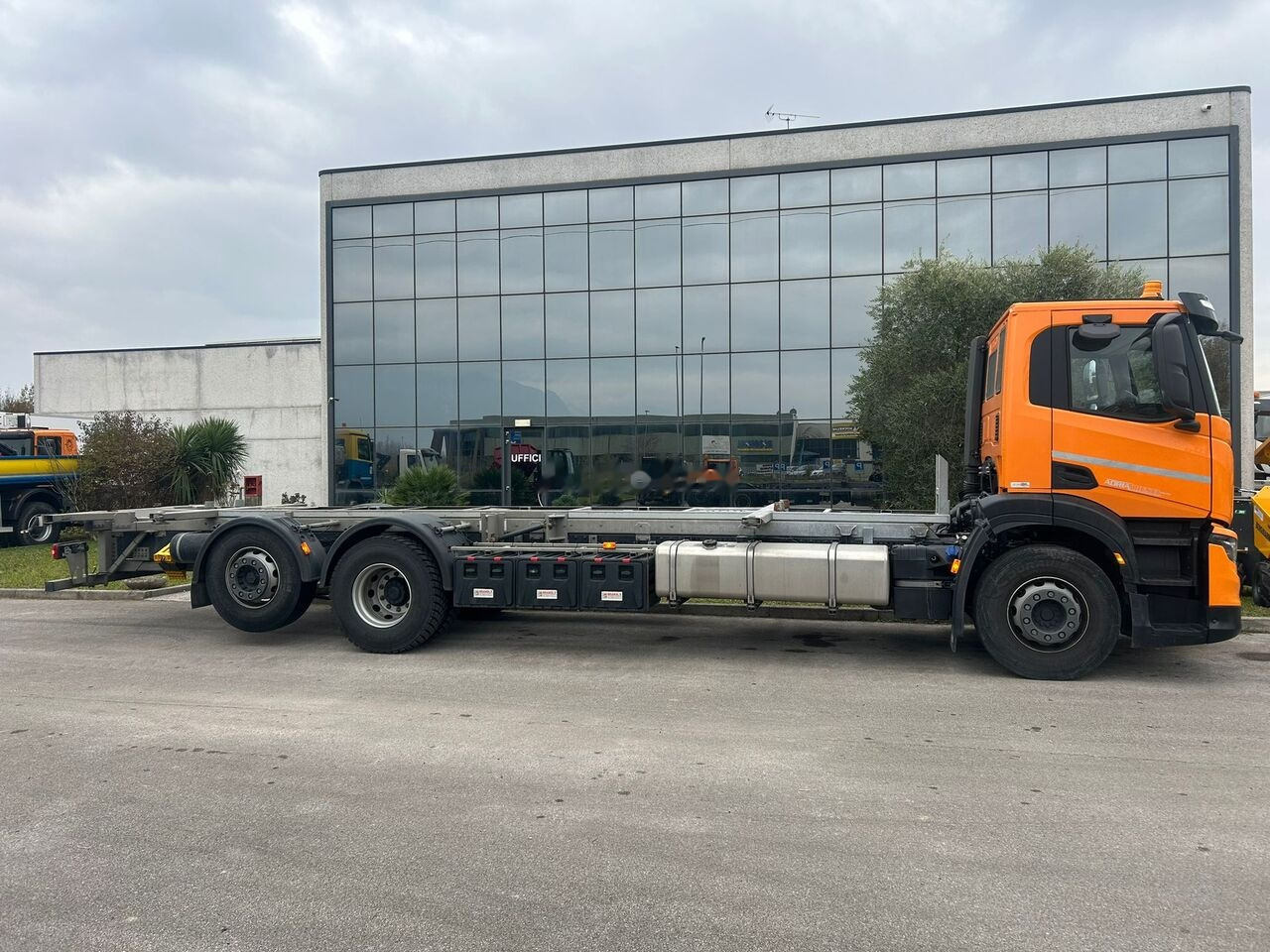 IVECO 400 - Вантажівка шасі: фото 4 IVECO 400 - Вантажівка шасі: фото 4