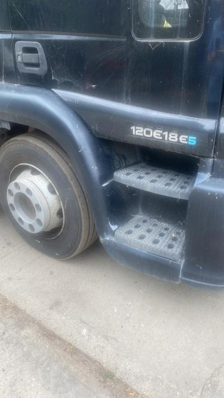IVECO ML 120E18 12 ton Boxvan Fitted With U15 Paper and Fabric Shredding Machine - Вантажівка з закритим кузовом, Комунальна/ Спеціальна техніка: фото 2 IVECO ML 120E18 12 ton Boxvan Fitted With U15 Paper and Fabric Shredding Machine - Вантажівка з закритим кузовом, Комунальна/ Спеціальна техніка: фото 2