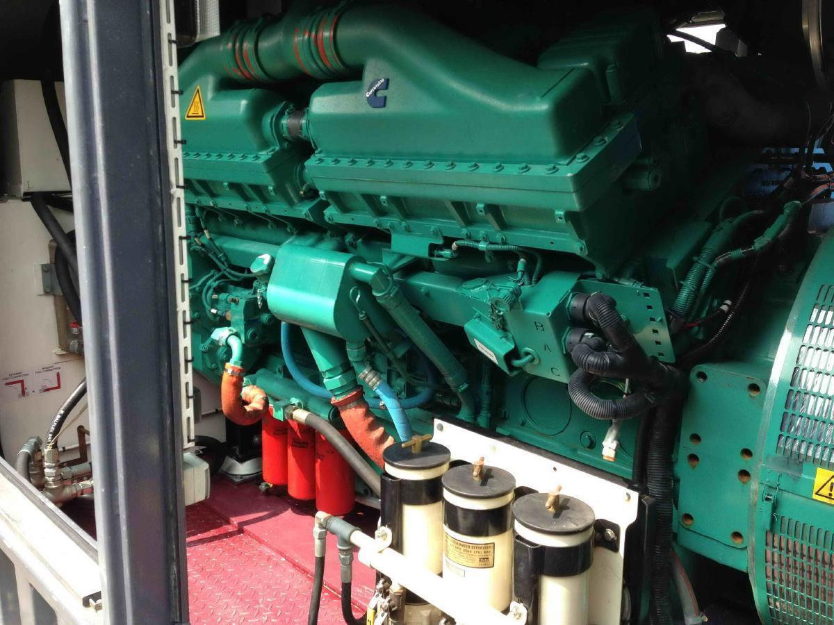 Cummins Generator 1250 KVA QSK45-G4 Engine Super silent Silent - Електричний генератор: фото 4 Cummins Generator 1250 KVA QSK45-G4 Engine Super silent Silent - Електричний генератор: фото 4