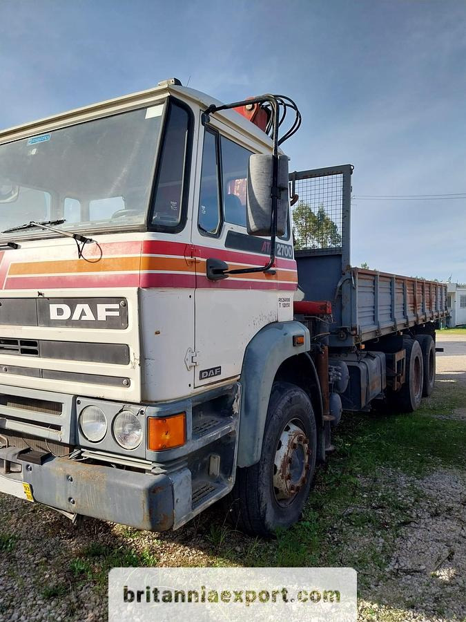 DAF 2700 ATI 6x4 26 Ton Sideways Tipper with HMF 820 Crane | Export Ready. - Самоскид вантажівка, Вантажівка з маніпулятором: фото 4 DAF 2700 ATI 6x4 26 Ton Sideways Tipper with HMF 820 Crane | Export Ready. - Самоскид вантажівка, Вантажівка з маніпулятором: фото 4