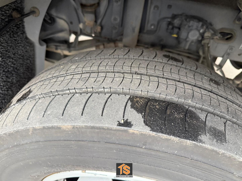 DAF LF 230 FA 12 TON - AUTOMATIC - ORIGINAL KM - TOP! - Вантажівка з закритим кузовом: фото 4 DAF LF 230 FA 12 TON - AUTOMATIC - ORIGINAL KM - TOP! - Вантажівка з закритим кузовом: фото 4