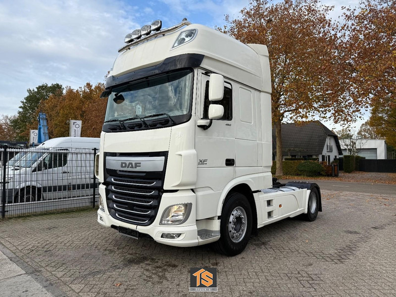 DAF FT XF 106.460 SSC RETARDER - KLIMA - 2 TANKS - GERMAN TRUCK - Тягач: фото 1 DAF FT XF 106.460 SSC RETARDER - KLIMA - 2 TANKS - GERMAN TRUCK - Тягач: фото 1
