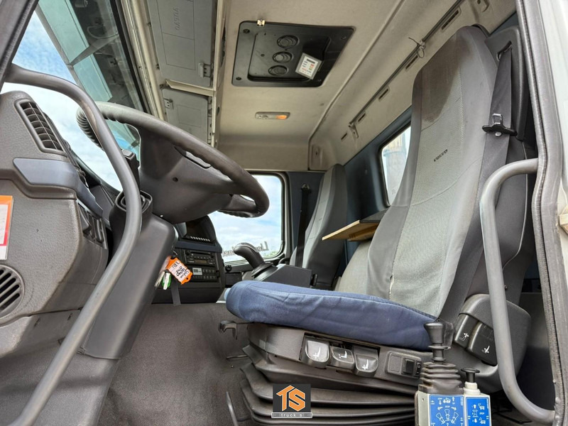 Volvo FM2000-T TERBERG 8X8 - EURO 5 - AUTOMATIC - KIPPER/TIPPER - NL TRUCK - ISOLATED HARDOX - TOP! - Самоскид вантажівка: фото 4 Volvo FM2000-T TERBERG 8X8 - EURO 5 - AUTOMATIC - KIPPER/TIPPER - NL TRUCK - ISOLATED HARDOX - TOP! - Самоскид вантажівка: фото 4