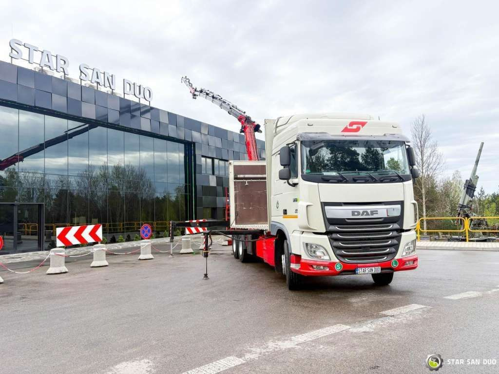 DAF XF 440 6x2 Fassi F365 FLY JIBCranePallet Grippe - Вантажівка з маніпулятором: фото 2 DAF XF 440 6x2 Fassi F365 FLY JIBCranePallet Grippe - Вантажівка з маніпулятором: фото 2