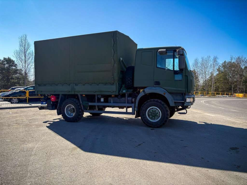 Iveco EUROCARGO 4x4 Offroad Camper Winde - Тентована вантажівка: фото 5 Iveco EUROCARGO 4x4 Offroad Camper Winde - Тентована вантажівка: фото 5