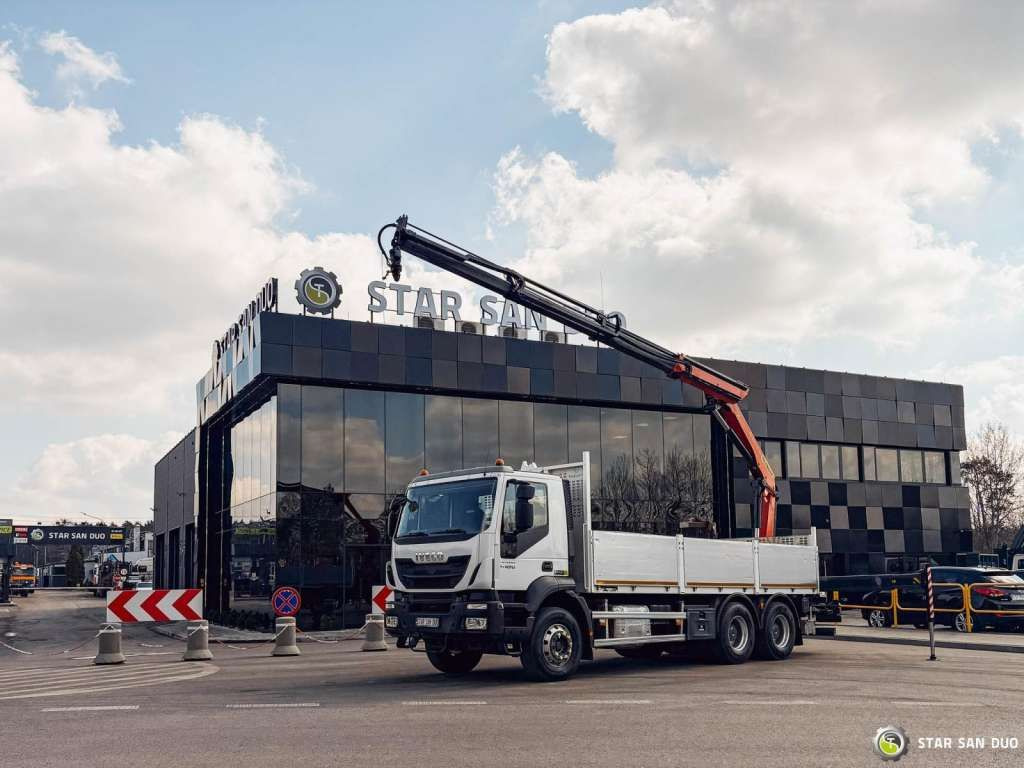 Iveco TRAKKER 450 6x4 PALFINGER PK 18502 SH Rotator - Вантажівка з маніпулятором: фото 1 Iveco TRAKKER 450 6x4 PALFINGER PK 18502 SH Rotator - Вантажівка з маніпулятором: фото 1