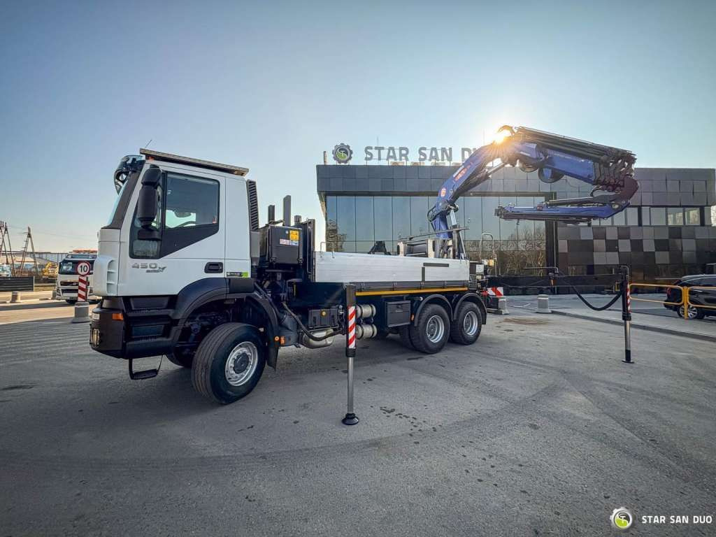 Iveco TRAKKER 450 6x6 PM41S FLY JIB Crane Kipper - Вантажівка з маніпулятором: фото 2 Iveco TRAKKER 450 6x6 PM41S FLY JIB Crane Kipper - Вантажівка з маніпулятором: фото 2
