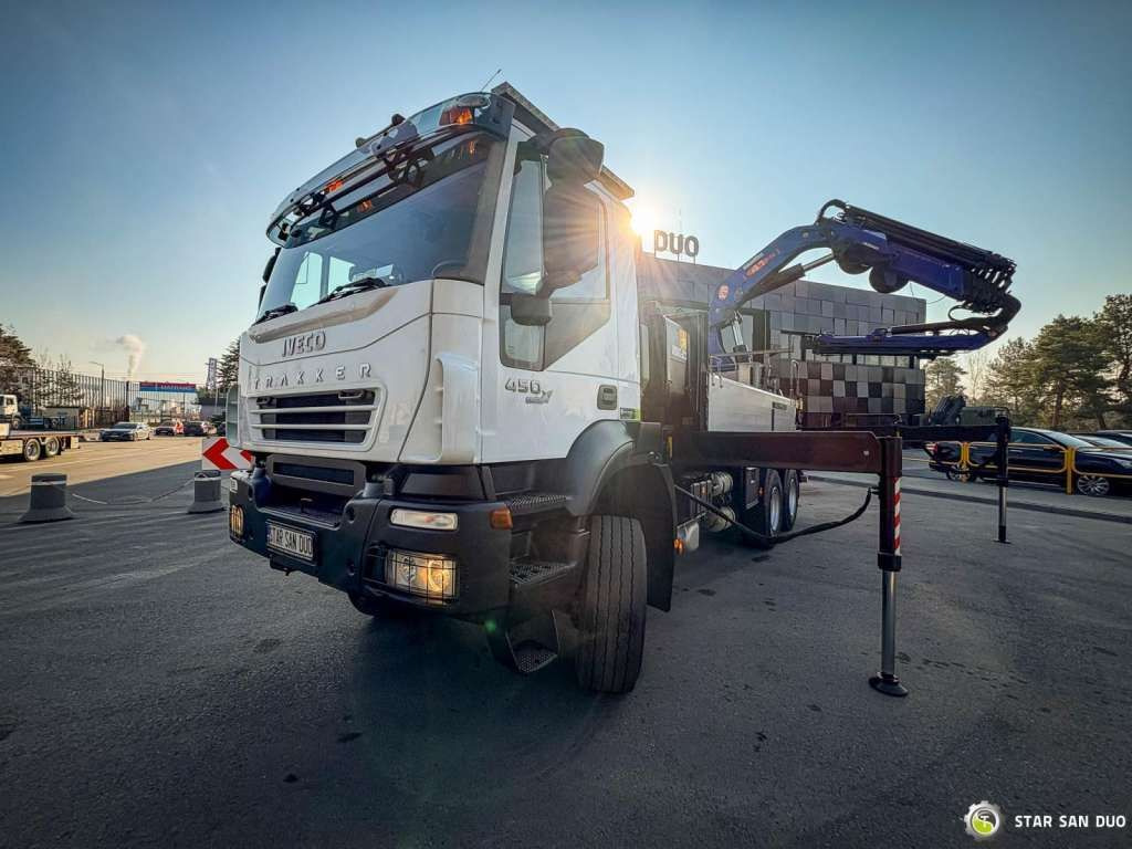 Iveco TRAKKER 450 6x6 PM41S FLY JIB Crane Kipper - Вантажівка з маніпулятором: фото 4 Iveco TRAKKER 450 6x6 PM41S FLY JIB Crane Kipper - Вантажівка з маніпулятором: фото 4