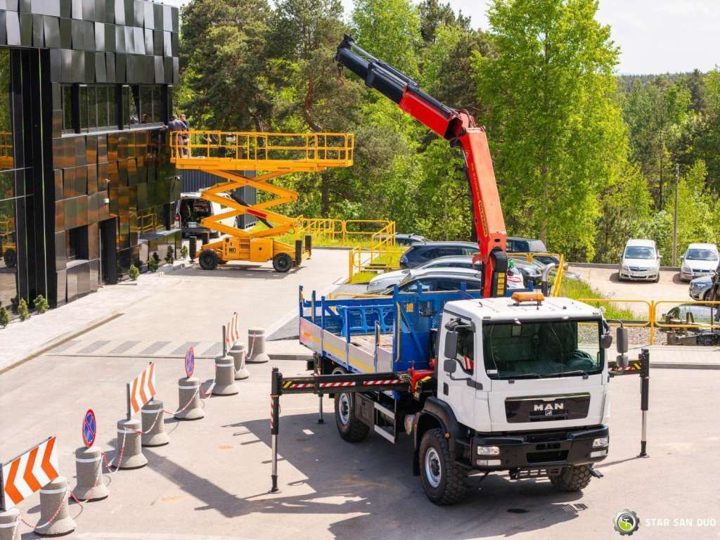 MAN TGM 18 250 4x4 PALFINGER PK 27001 HDS Crane Kra - Самоскид вантажівка: фото 2 MAN TGM 18 250 4x4 PALFINGER PK 27001 HDS Crane Kra - Самоскид вантажівка: фото 2