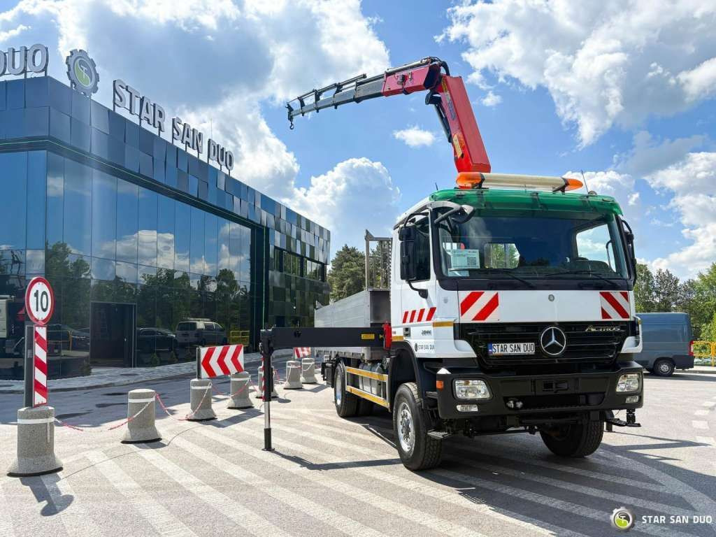 Mercedes-Benz ACTROS 2044A 4x4 Palfinger PK 20002 hds Crane - Вантажівка з маніпулятором: фото 2 Mercedes-Benz ACTROS 2044A 4x4 Palfinger PK 20002 hds Crane - Вантажівка з маніпулятором: фото 2
