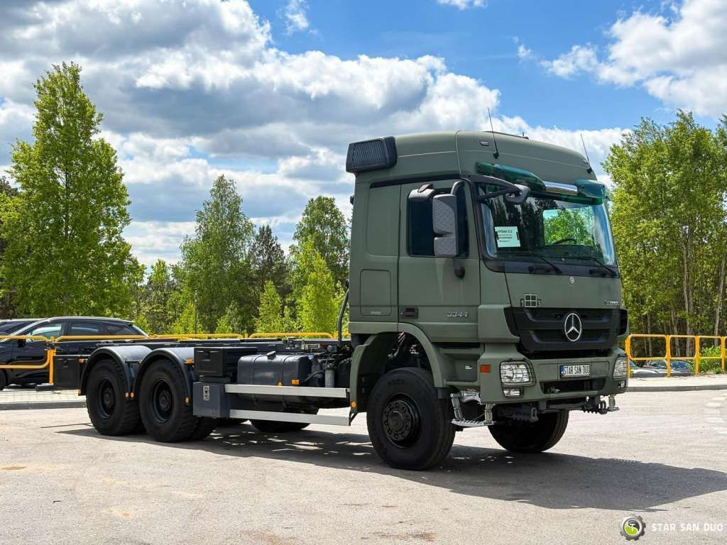 Mercedes-Benz ACTROS 3344 6x6 System Twist Lock - Вантажівка шасі: фото 2 Mercedes-Benz ACTROS 3344 6x6 System Twist Lock - Вантажівка шасі: фото 2