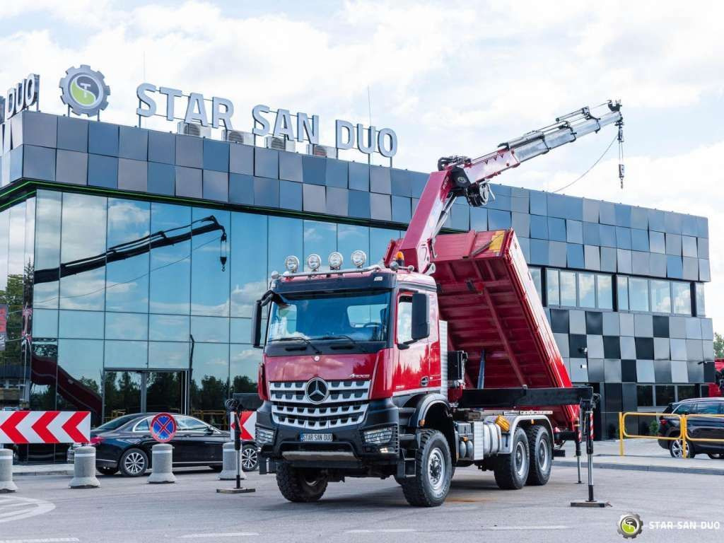 Mercedes-Benz AROCS 3345 6x6 HMF 3220 Winch Crane tipper - Вантажівка з маніпулятором: фото 1 Mercedes-Benz AROCS 3345 6x6 HMF 3220 Winch Crane tipper - Вантажівка з маніпулятором: фото 1