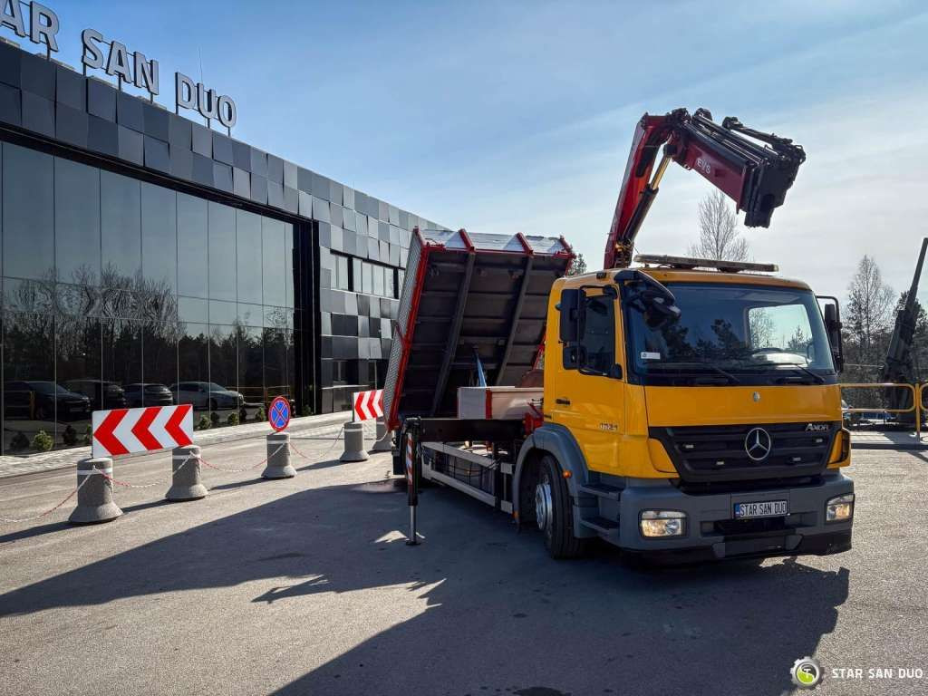 Mercedes-Benz AXOR 1824 4x2 HMF 975 HDS Crane Rotator Kipper Mercedes-Benz AXOR 1824 4x2 HMF 975 HDS Crane Rotator Kipper - Вантажівка з маніпулятором, Самоскид вантажівка: фото 2 Mercedes-Benz AXOR 1824 4x2 HMF 975 HDS Crane Rotator Kipper Mercedes-Benz AXOR 1824 4x2 HMF 975 HDS Crane Rotator Kipper - Вантажівка з маніпулятором, Самоскид вантажівка: фото 2