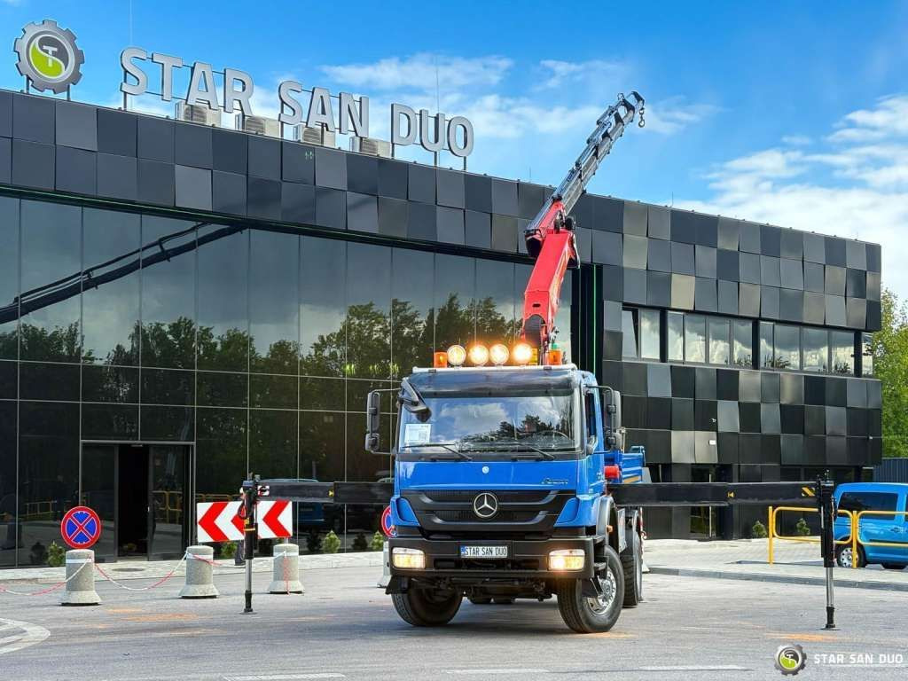 Mercedes-Benz AXOR 1833 4x4 Palfinger PK 22002 EH Crane Winch - Вантажівка з маніпулятором: фото 3 Mercedes-Benz AXOR 1833 4x4 Palfinger PK 22002 EH Crane Winch - Вантажівка з маніпулятором: фото 3