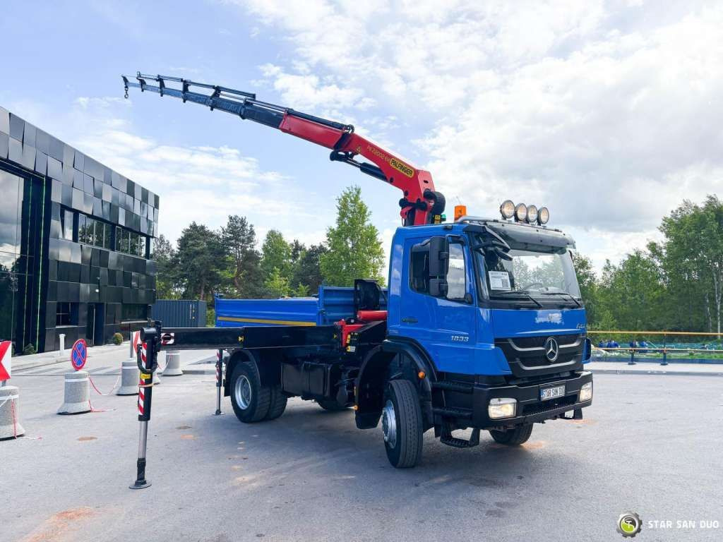 Mercedes-Benz AXOR 1833 4x4 Palfinger PK 22002 EH Crane Winch - Самоскид вантажівка: фото 2 Mercedes-Benz AXOR 1833 4x4 Palfinger PK 22002 EH Crane Winch - Самоскид вантажівка: фото 2