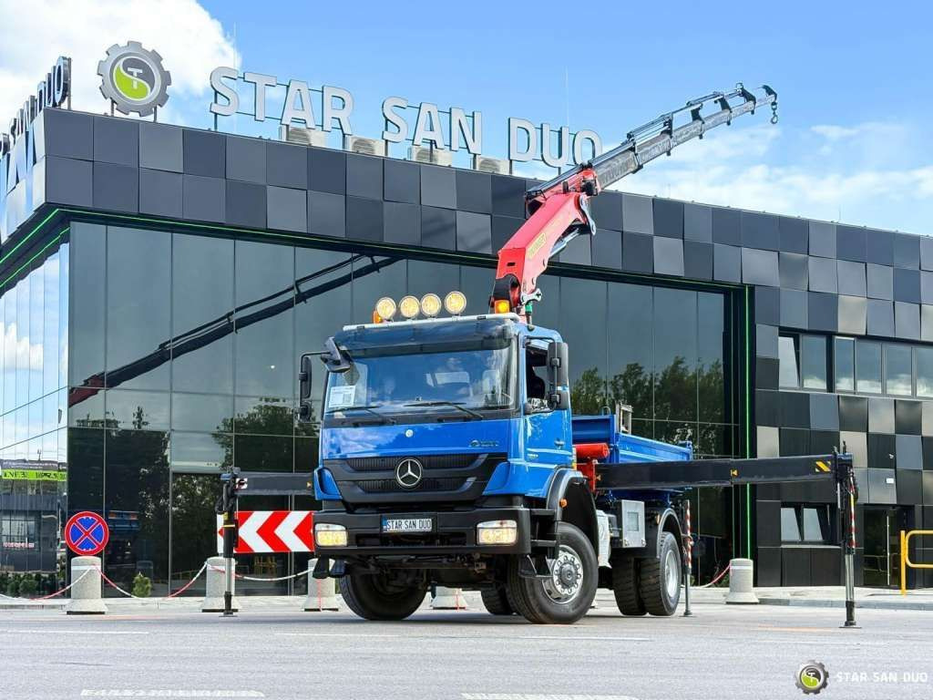 Mercedes-Benz AXOR 1833 4x4 Palfinger PK 22002 EH Crane Winch - Вантажівка з маніпулятором: фото 1 Mercedes-Benz AXOR 1833 4x4 Palfinger PK 22002 EH Crane Winch - Вантажівка з маніпулятором: фото 1