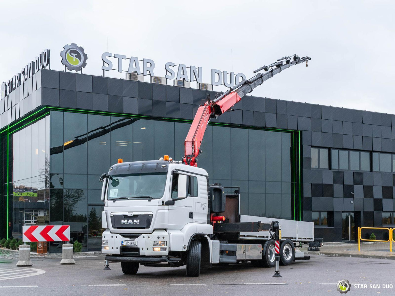 - Вантажівка з маніпулятором: фото 5 - Вантажівка з маніпулятором: фото 5