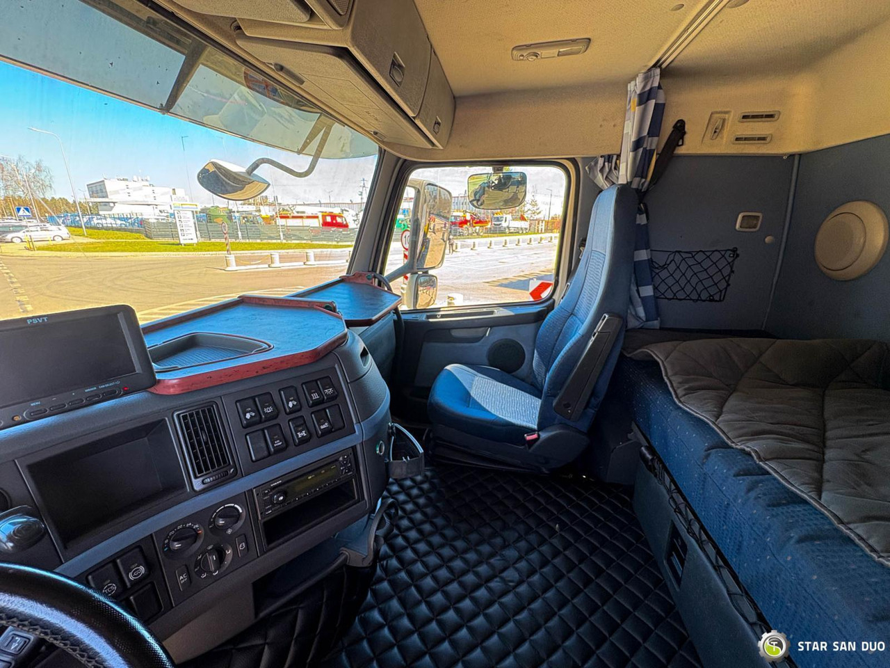 Вантажівка з маніпулятором : фото 12