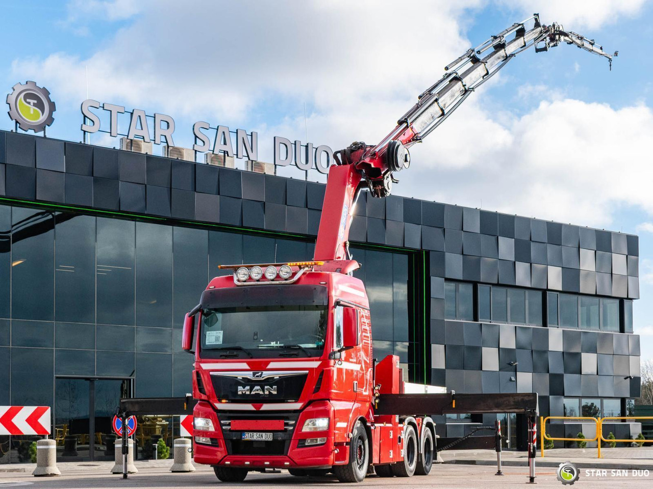 - Вантажівка з маніпулятором: фото 4 - Вантажівка з маніпулятором: фото 4
