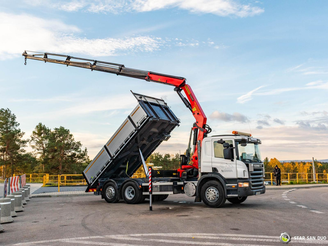 - Вантажівка з маніпулятором: фото 4 - Вантажівка з маніпулятором: фото 4