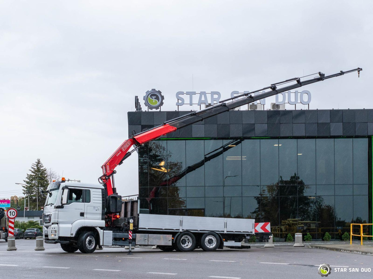 - Вантажівка з маніпулятором: фото 3 - Вантажівка з маніпулятором: фото 3