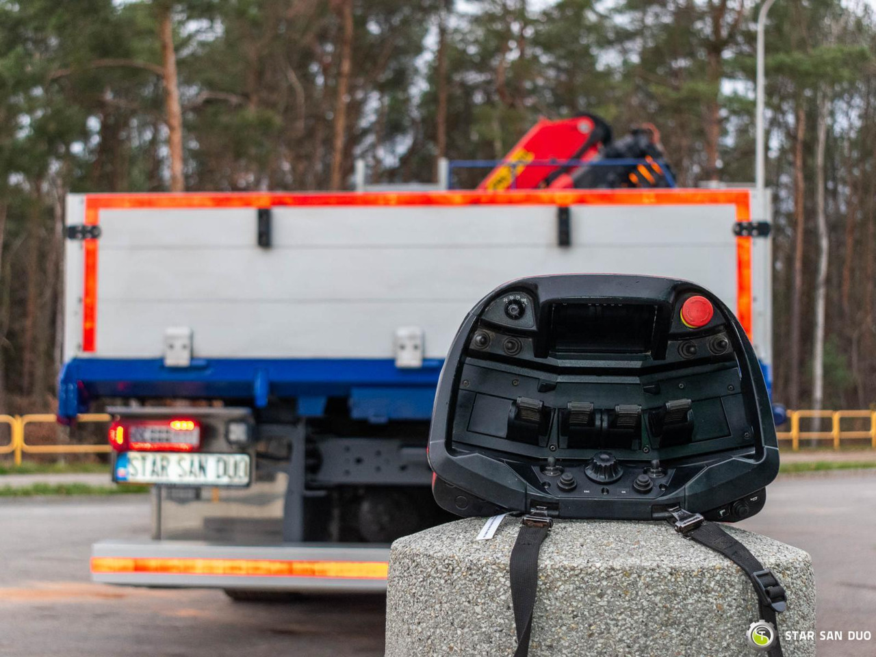 Вантажівка з маніпулятором : фото 17 Вантажівка з маніпулятором : фото 17