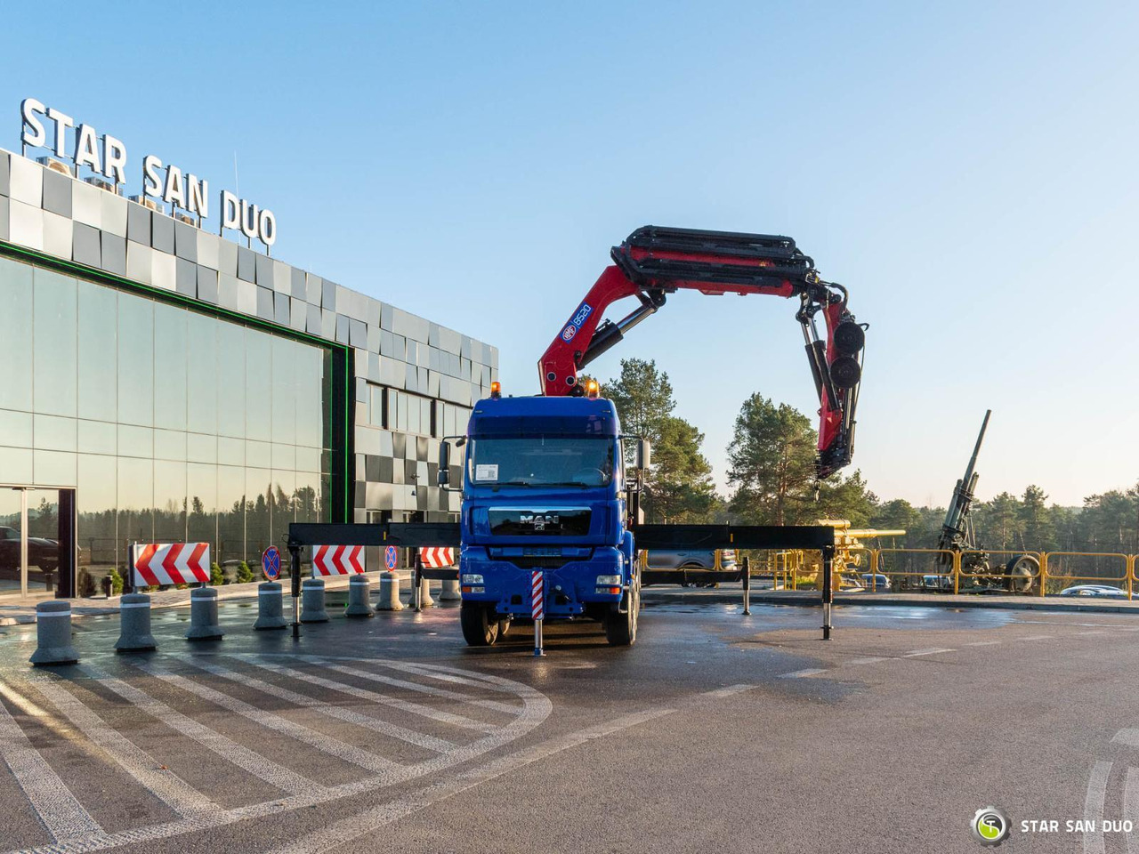 - Вантажівка з маніпулятором: фото 4 - Вантажівка з маніпулятором: фото 4