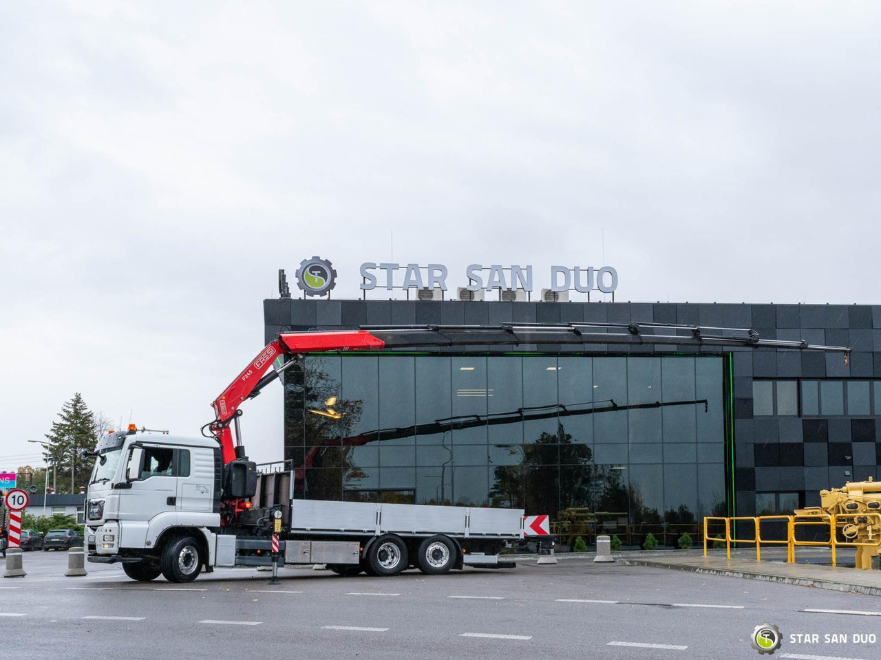 - Вантажівка з маніпулятором: фото 2 - Вантажівка з маніпулятором: фото 2