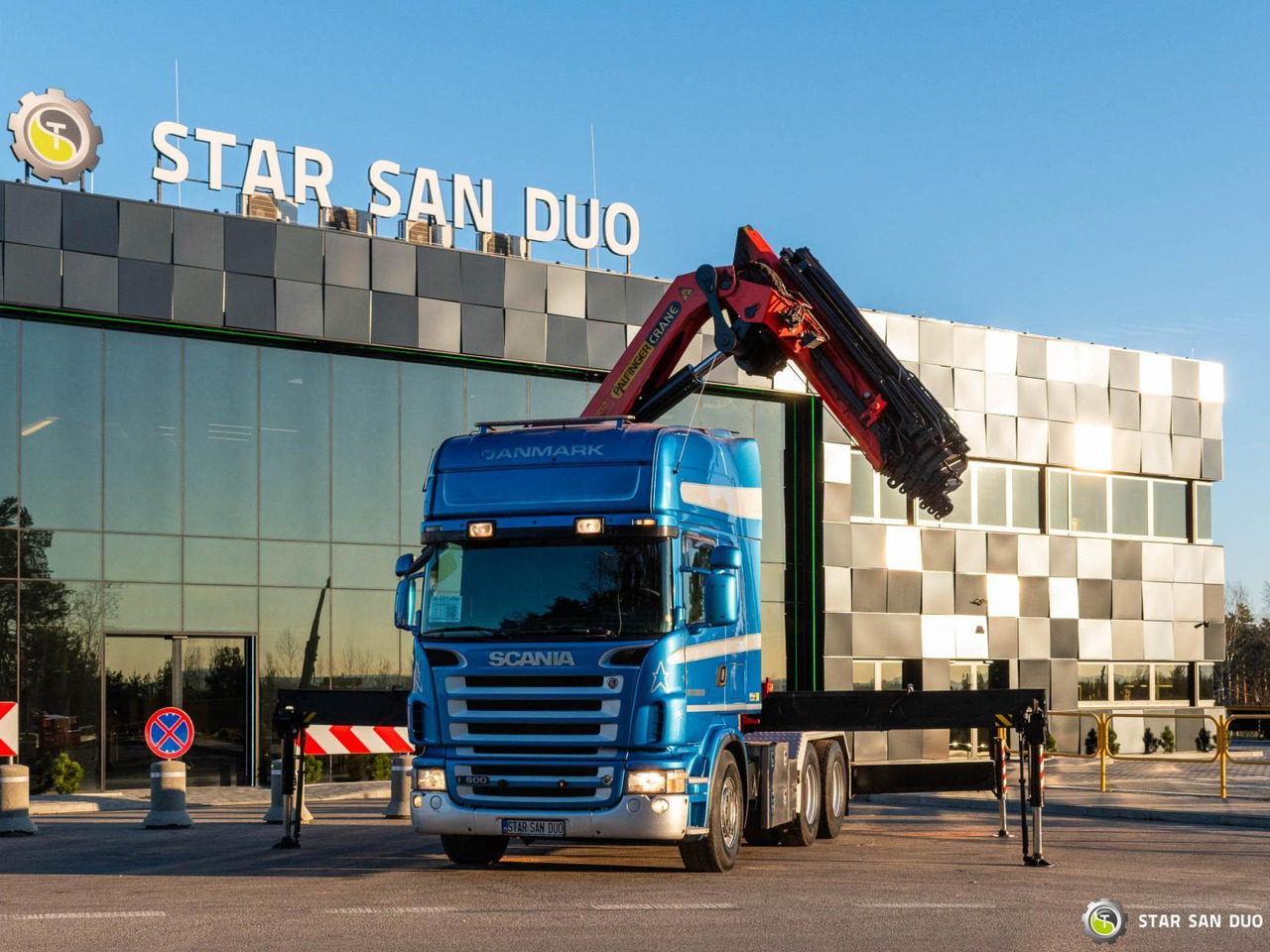 - Вантажівка з маніпулятором: фото 4 - Вантажівка з маніпулятором: фото 4